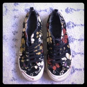 Rocket Dog slip on corduroy sneaks